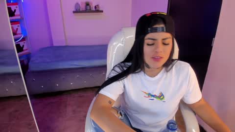 Snapshot of catalina_naughtyy chatting on 23, 12, 2024 Catalina online show from 23, 12, 2024