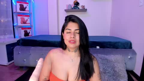 Snapshot of catalina_naughtyy chatting on 3, 2, 2025 Catalina online show from 3, 2, 2025
