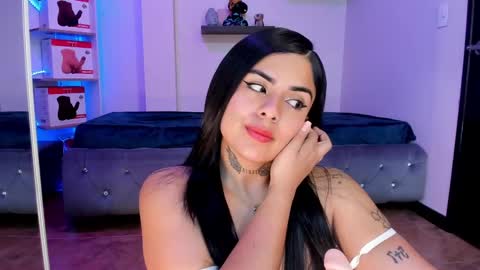 Snapshot of catalina_naughtyy chatting on 1, 3, 2025 Catalina online show from 1, 3, 2025