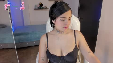 Snapshot of catalina_naughtyy chatting on 6, 3, 2025 Catalina online show from 6, 3, 2025