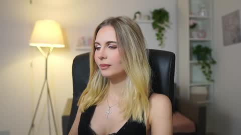 catecrago  online show from 15, 12, 2025