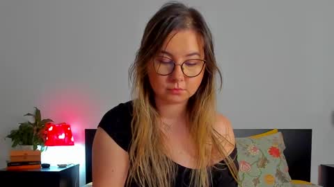 Kat online show from 3, 2, 2025