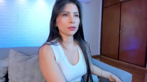 Snapshot of cathalina_santana chatting on 11, 10, 2025 Catalina Santana online show from 11, 10, 2025