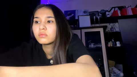 catherinepirs online show from 17, 4, 2026