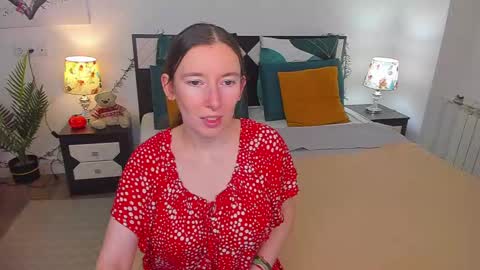 Catrin online show from 8, 12, 2024