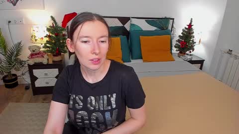 Catrin online show from 2, 2, 2025