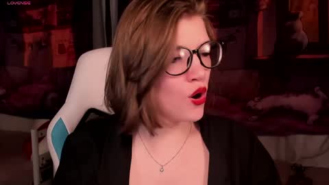 Snapshot of cathybarnes chatting on 5, 5, 2026 cathybarnes online show from 5, 5, 2026