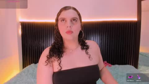 Snapshot of catleyanoire_ chatting on 18, 5, 2026 Catleya Noire online show from 18, 5, 2026