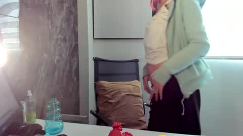 CATT EVANS online show from 1, 12, 2024