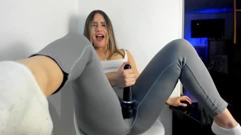 Snapshot of cattaleya_rose chatting on 27, 11, 2025 Catta online show from 27, 11, 2025