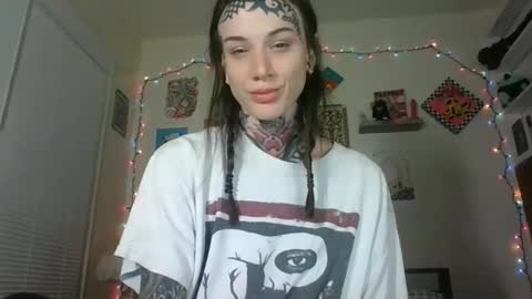 Snapshot of caulkgobbler chatting on 27, 10, 2025 alaska online show from 27, 10, 2025