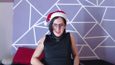 cava_pretty online show from 23, 12, 2024