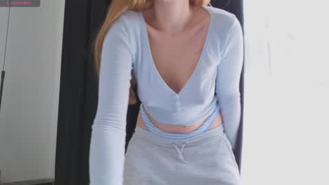 Folow my instagram cuteback7272 and onlyfans cbhotblonde1 online show from 14, 11, 2025