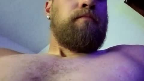 Snapshot of cbruggemann1129 chatting on 18, 5, 2026 TheLegend online show from 18, 5, 2026
