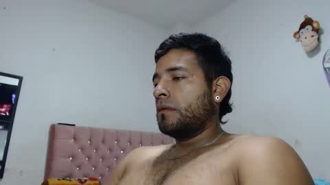Snapshot of ccamilo_ chatting on 19, 5, 2026 camilo online show from 19, 5, 2026