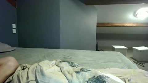 Snapshot of cclovefrench chatting on 9, 5, 2026 cclovefrench online show from 9, 5, 2026