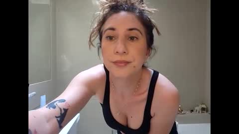 Sarahx online show from 15, 9, 2025