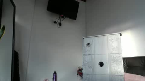 Snapshot of cecihotty4u chatting on 21, 9, 2025 ceci online show from 21, 9, 2025