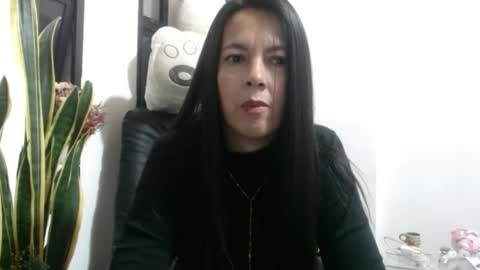 Snapshot of cecihotty4u chatting on 25, 9, 2025 ceci online show from 25, 9, 2025