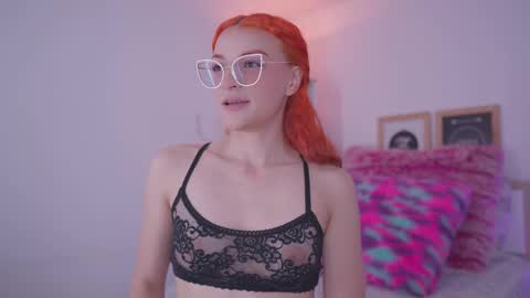 Snapshot of celeste_blazze chatting on 15, 9, 2025 Celeste online show from 15, 9, 2025
