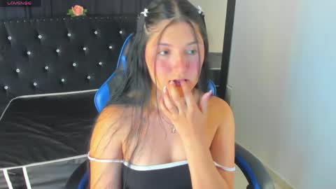 Snapshot of celesttee_21 chatting on 21, 4, 2026 Celesttee online show from 21, 4, 2026