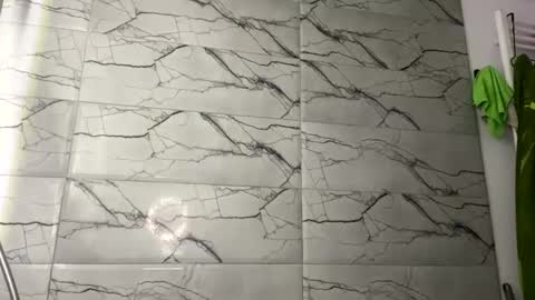 Celine Roxelle online show from 4, 12, 2025