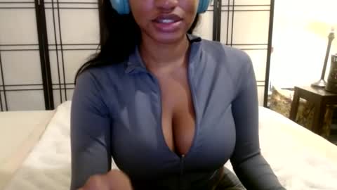 Snapshot of celinecostas chatting on 4, 12, 2024 Celine Costas online show from 4, 12, 2024