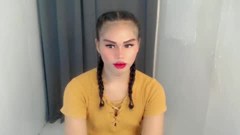 Snapshot of cellin_fuckdoll chatting on 21, 6, 2026 cellin online show from 21, 6, 2026
