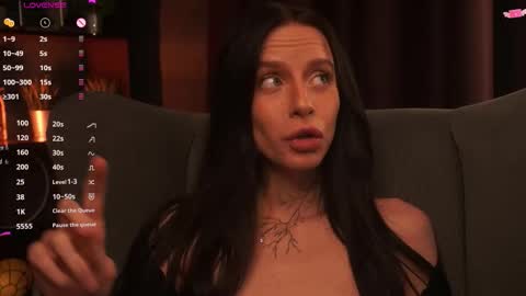 Snapshot of ceserisu chatting on 19, 11, 2025 Casey online show from 19, 11, 2025