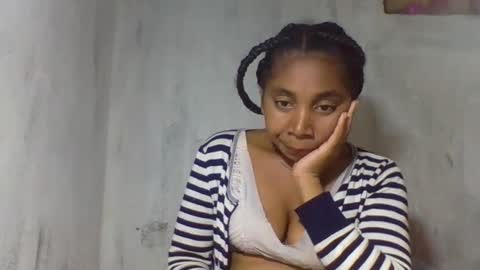 Snapshot of cettehot chatting on 14, 12, 2025 cette soa online show from 14, 12, 2025