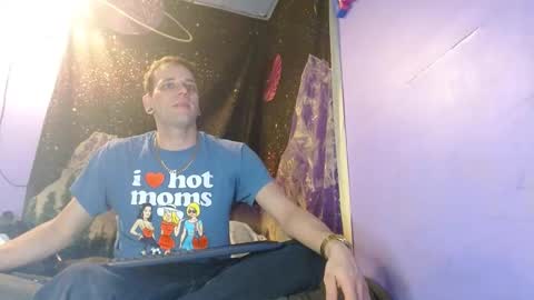 Snapshot of cguffey2284 chatting on 1, 1, 2025 cguffey2284 online show from 1, 1, 2025