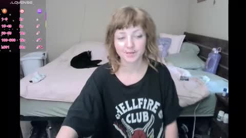 Snapshot of ch3rrybombbabe chatting on 3, 4, 2026 Cherry online show from 3, 4, 2026