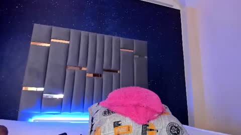 Snapshot of chaannelqueen chatting on 25, 7, 2026 Channel online show from 25, 7, 2026