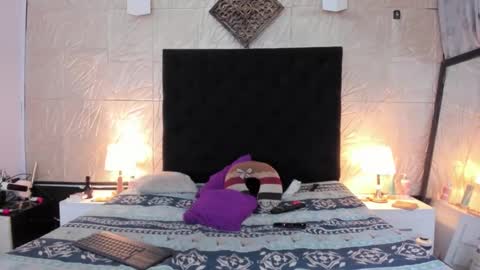 chanellejohnson_ online show from 4, 11, 2025