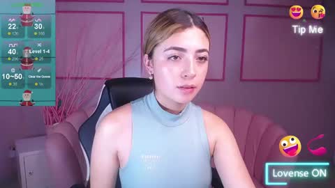 Snapshot of channel_blonde_a chatting on 17, 12, 2024 channel_blonde_a online show from 17, 12, 2024