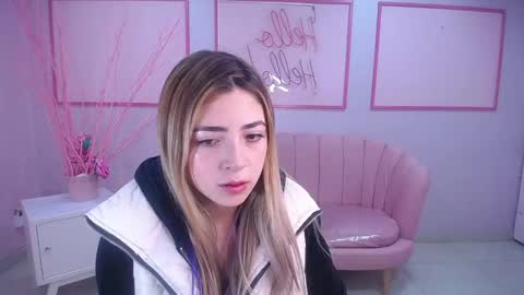 Snapshot of channel_blonde_a chatting on 23, 12, 2024 channel_blonde_a online show from 23, 12, 2024