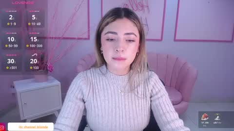 Snapshot of channel_blonde_a chatting on 27, 12, 2024 channel_blonde_a online show from 27, 12, 2024