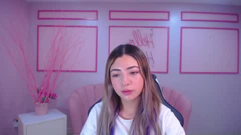 Snapshot of channel_blonde_a chatting on 11, 1, 2025 channel_blonde_a online show from 11, 1, 2025