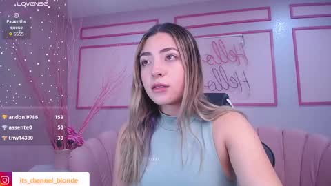 Snapshot of channel_blonde_a chatting on 23, 1, 2025 channel_blonde_a online show from 23, 1, 2025