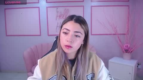 Snapshot of channel_blonde_a chatting on 28, 1, 2025 channel_blonde_a online show from 28, 1, 2025