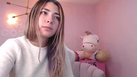 Snapshot of channel_blonde_a chatting on 30, 1, 2025 channel_blonde_a online show from 30, 1, 2025