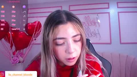 Snapshot of channel_blonde_a chatting on 6, 2, 2025 channel_blonde_a online show from 6, 2, 2025