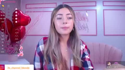 Snapshot of channel_blonde_a chatting on 12, 2, 2025 channel_blonde_a online show from 12, 2, 2025