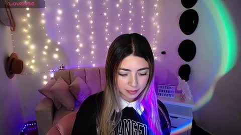 Snapshot of channel_blonde_a chatting on 7, 3, 2025 channel_blonde_a online show from 7, 3, 2025