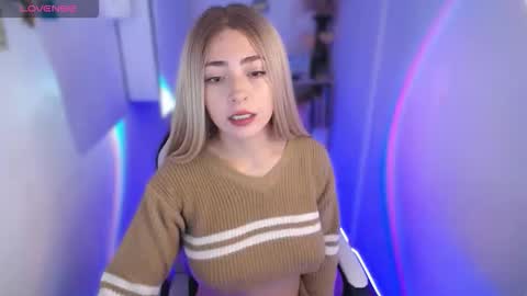 Snapshot of channel_blonde_a chatting on 2, 10, 2025 channel_blonde_a online show from 2, 10, 2025