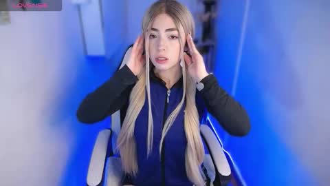 Snapshot of channel_blonde_a chatting on 7, 11, 2025 channel_blonde_a online show from 7, 11, 2025