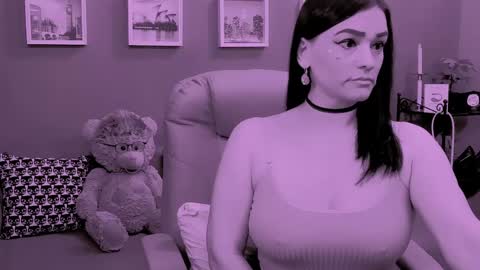 Snapshot of chantallovely chatting on 24, 5, 2026 The Queen online show from 24, 5, 2026