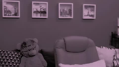 Snapshot of chantallovely chatting on 25, 5, 2026 The Queen online show from 25, 5, 2026