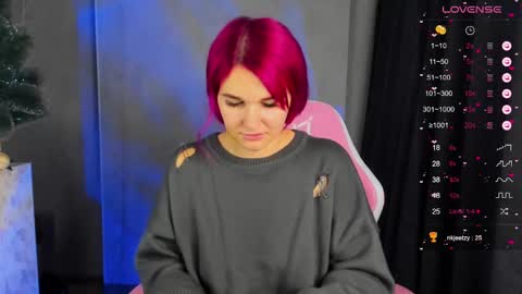 Suzanna Snow online show from 6, 12, 2024