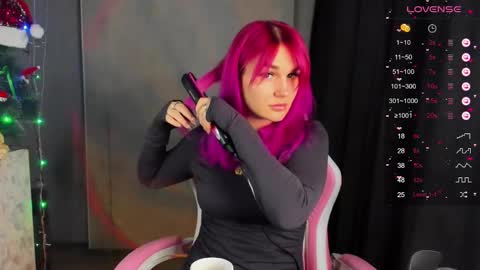 Suzanna Snow online show from 27, 12, 2024